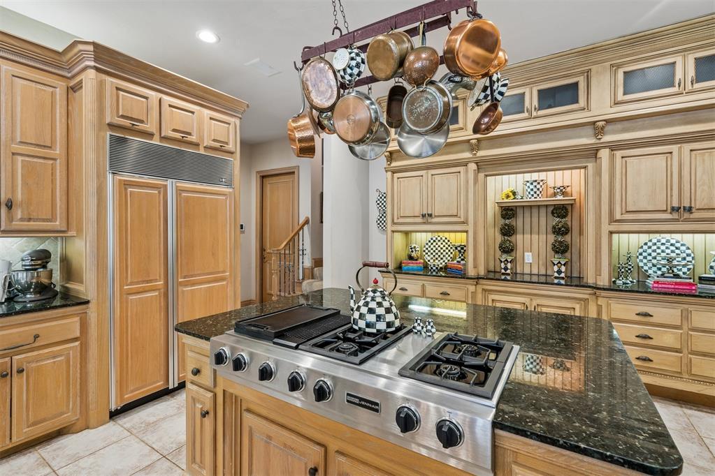 18709 Saddle River Drive Property Photo 12