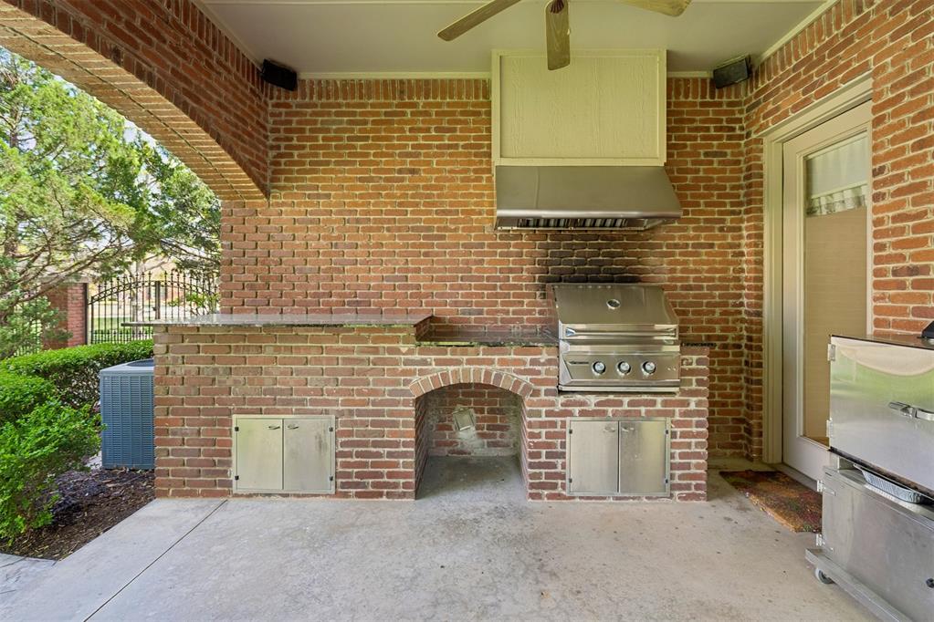 18709 Saddle River Drive Property Photo 38