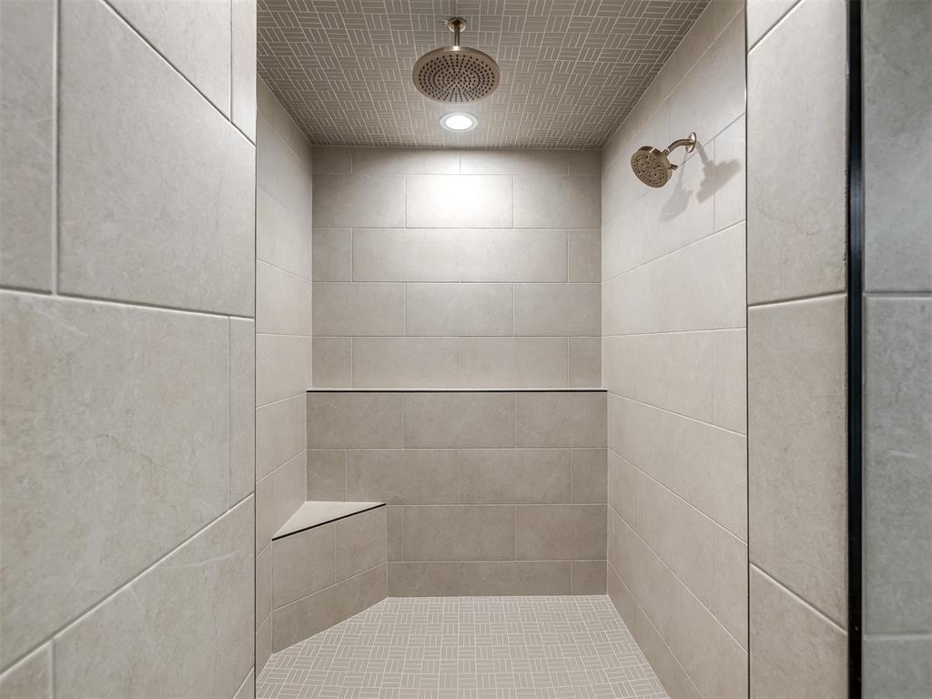 2114 W Cole Drive Property Photo 23