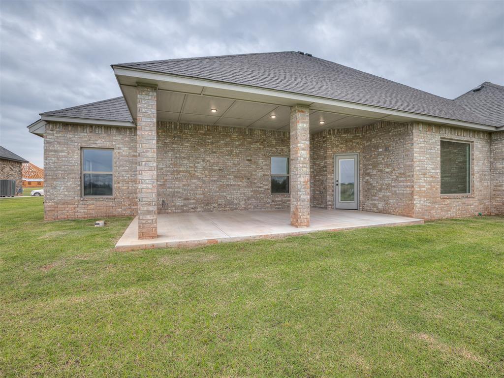 2114 W Cole Drive Property Photo 42