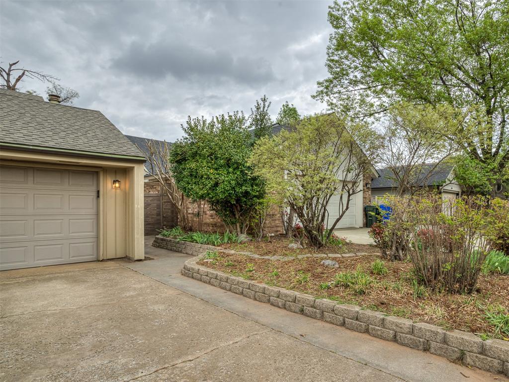 3719 River Oaks Drive Property Photo 3