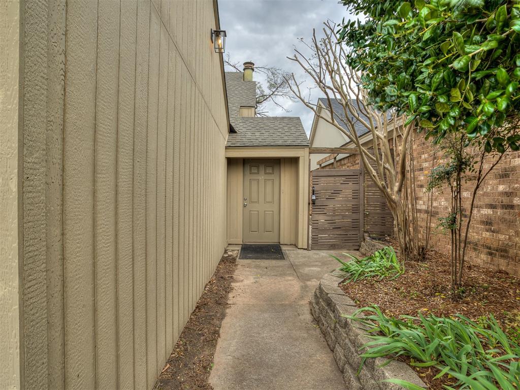3719 River Oaks Drive Property Photo 4