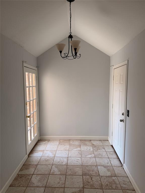 3719 River Oaks Drive Property Photo 5