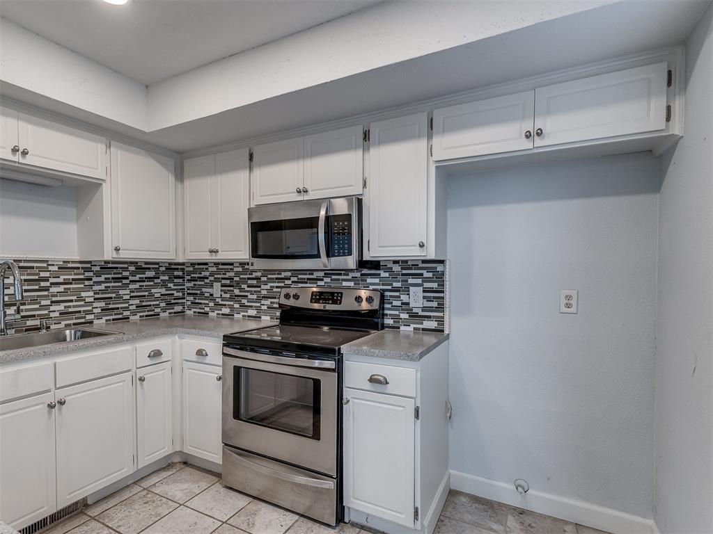3719 River Oaks Drive Property Photo 9