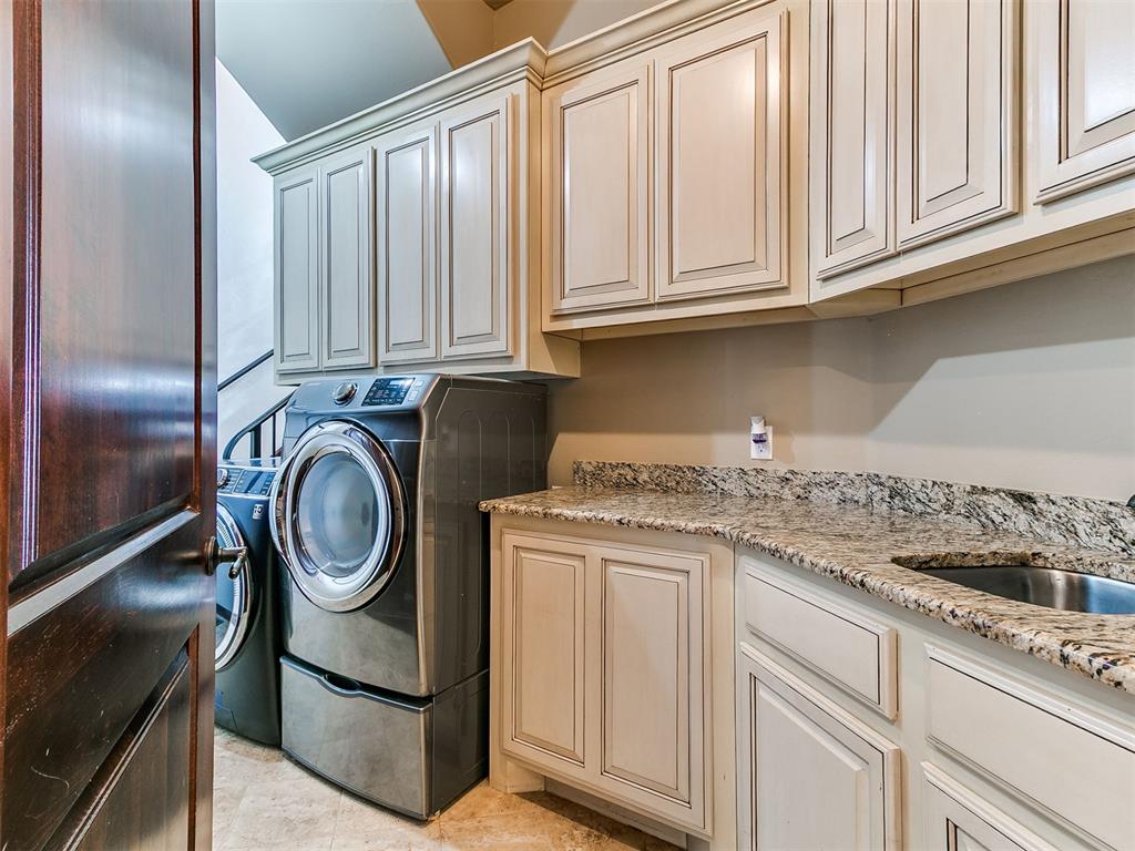 11235 Nw 150th Street Property Photo 32