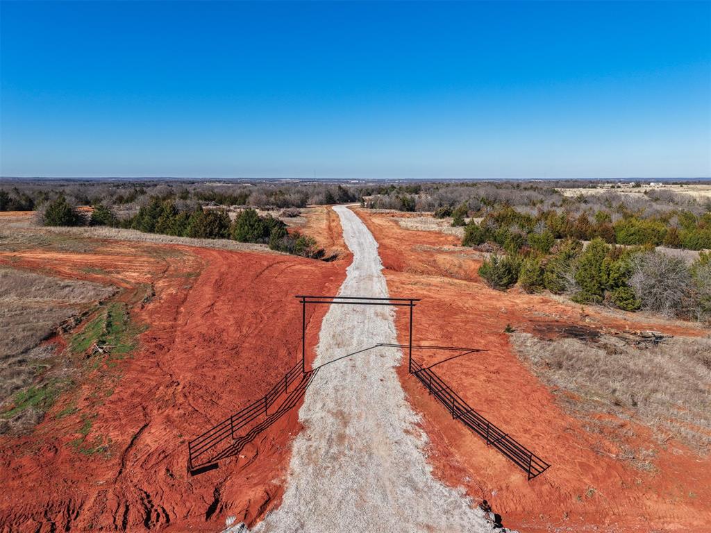 002 E 1060 Road Property Photo 15