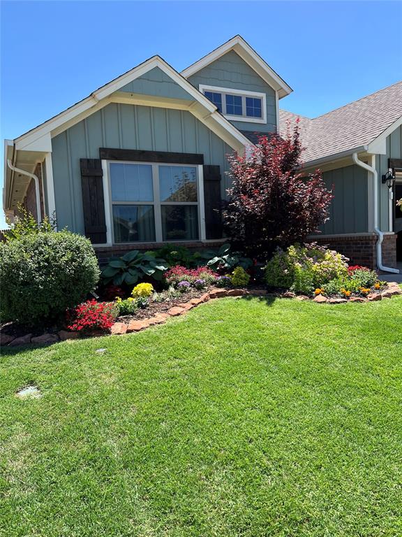 3724 Standing Rock Avenue Property Photo 2
