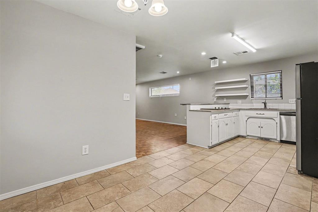 5004 Nw 61st Place Property Photo 10