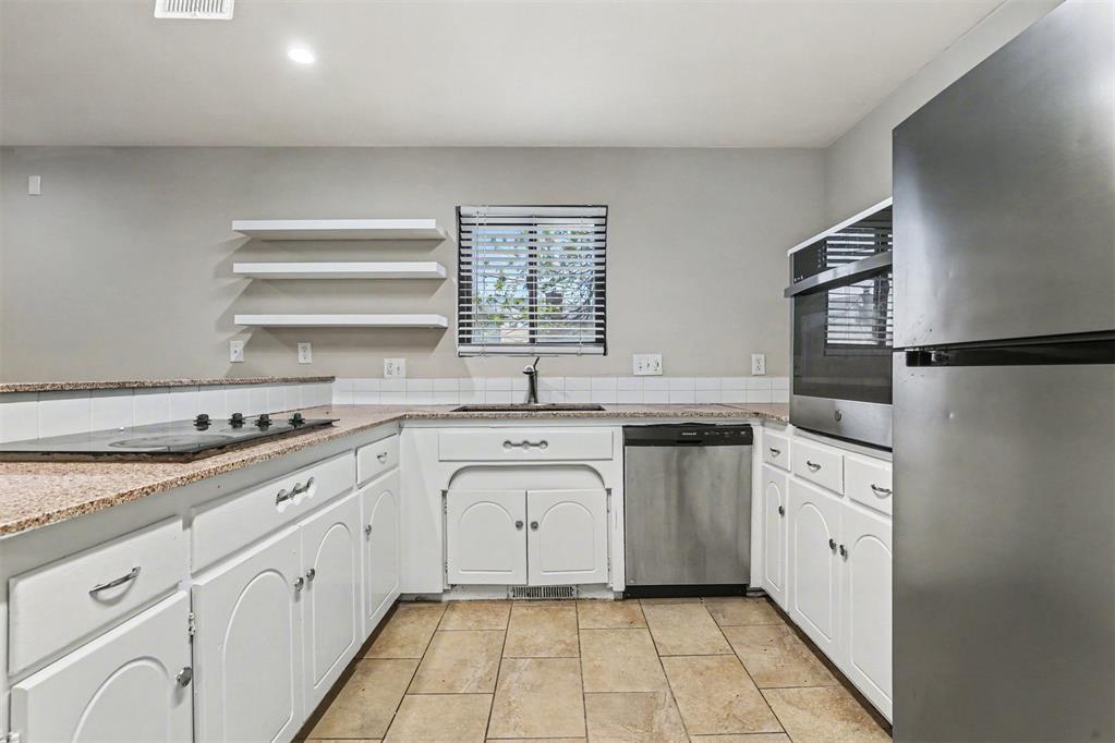 5004 Nw 61st Place Property Photo 11