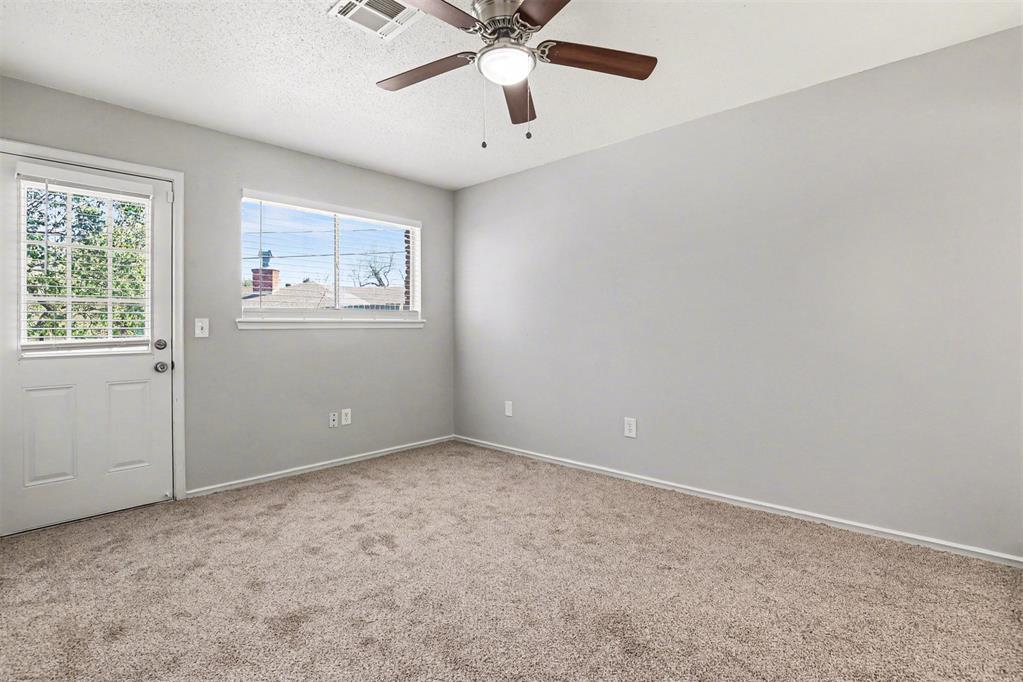 5004 Nw 61st Place Property Photo 16