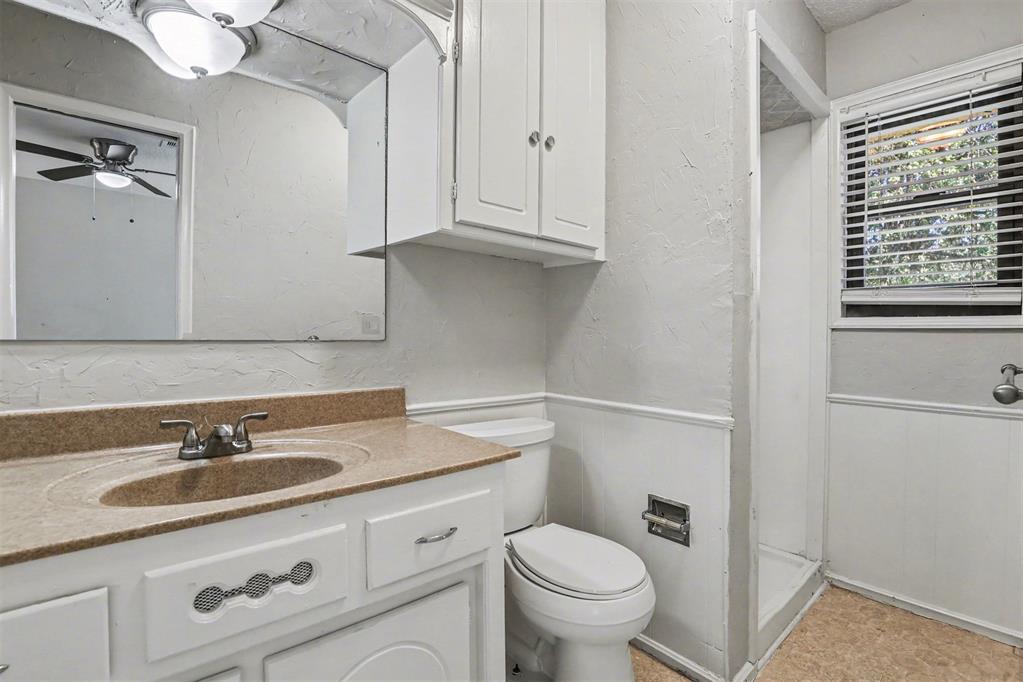 5004 Nw 61st Place Property Photo 18