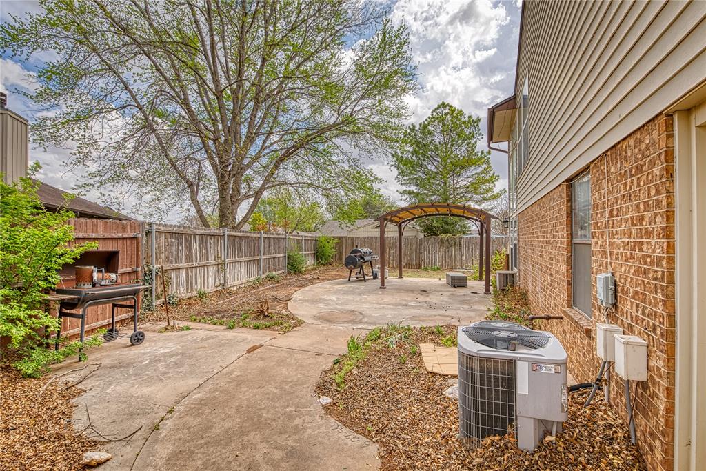 112 Jackson Avenue Property Photo 4