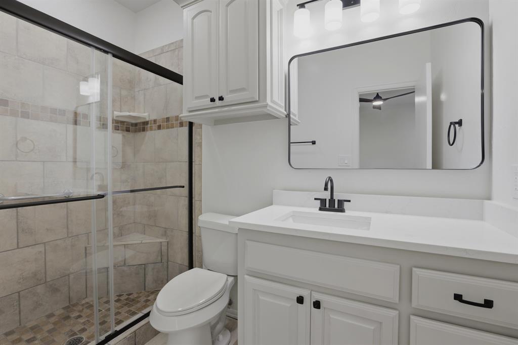 8609 S Rockwell Avenue Property Photo 15
