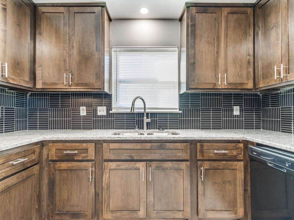 421 Foreman Avenue Property Photo 8
