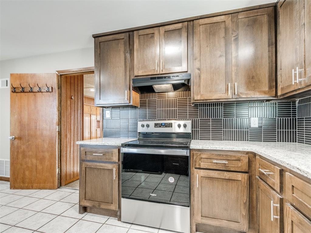 421 Foreman Avenue Property Photo 9