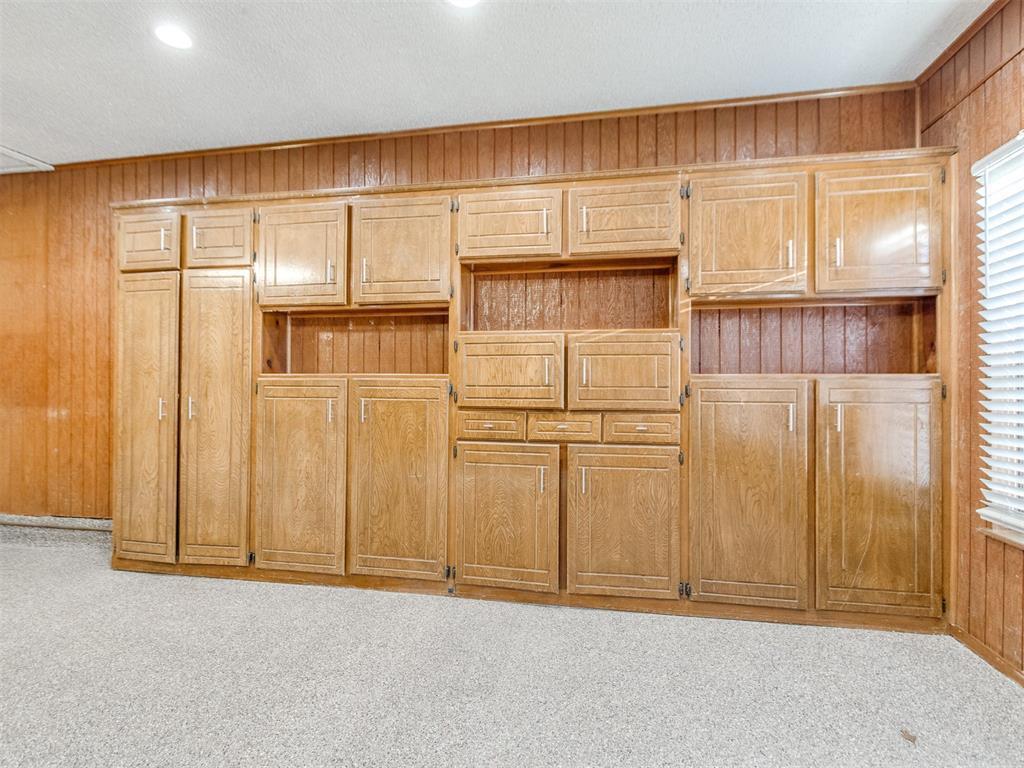 421 Foreman Avenue Property Photo 12