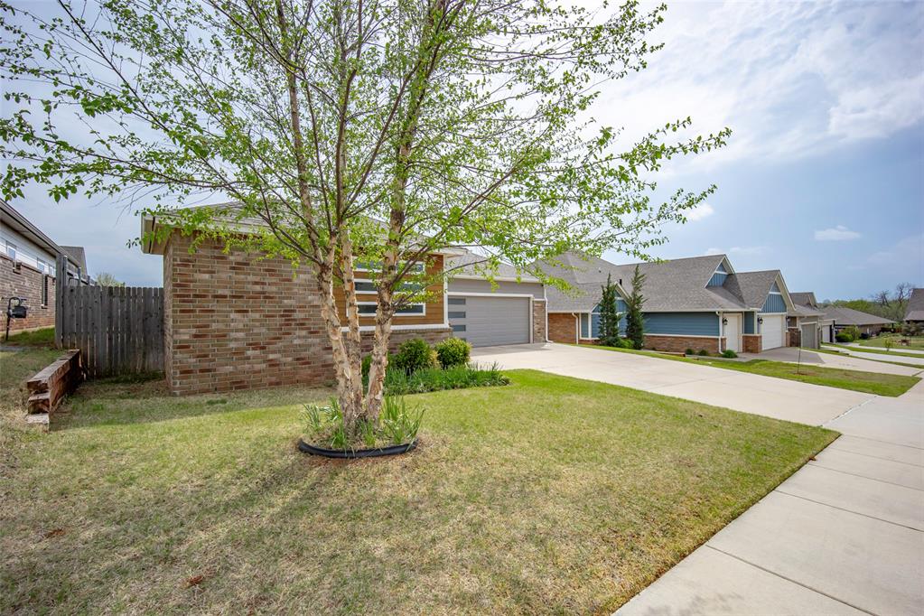 624 Nw 179th Street Property Photo 3
