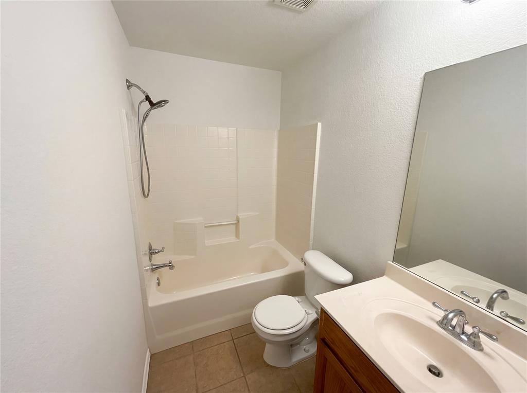 504 Woodbriar Property Photo 6