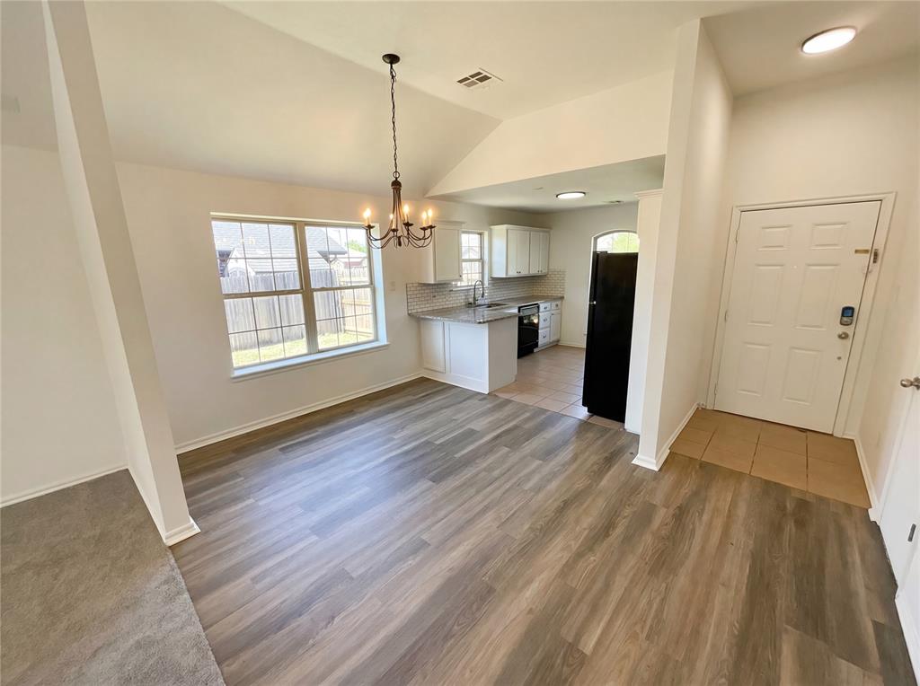 504 Woodbriar Property Photo 7
