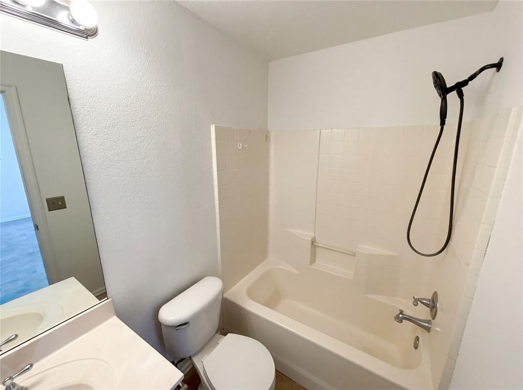 504 Woodbriar Property Photo 17