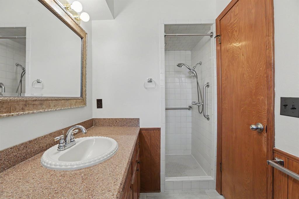 122 N Montebella Terrace Property Photo 29