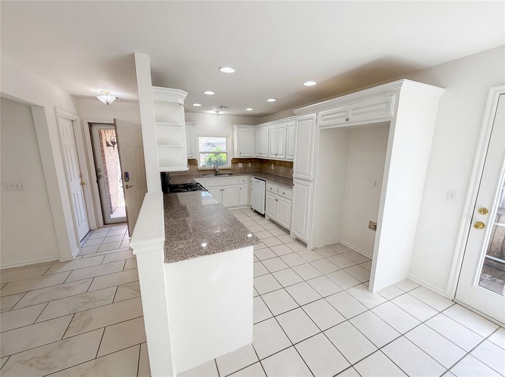 12917 Meadows Drive Property Photo 9