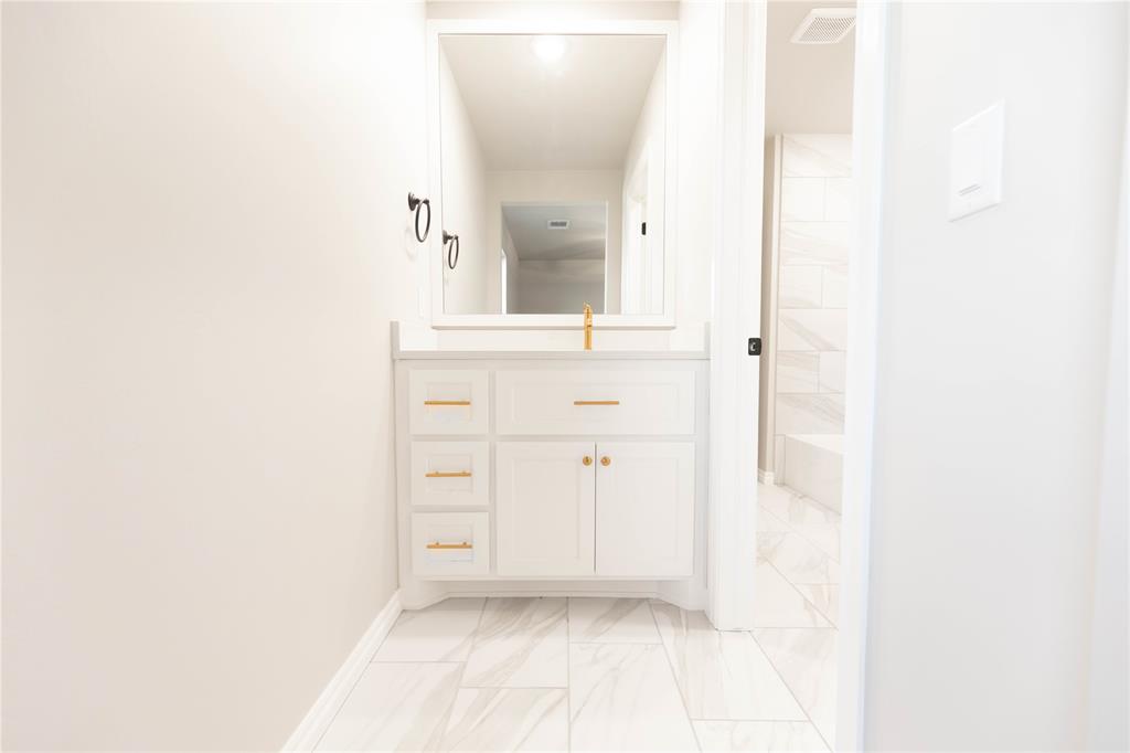 11013 Nw 90th Street Property Photo 22
