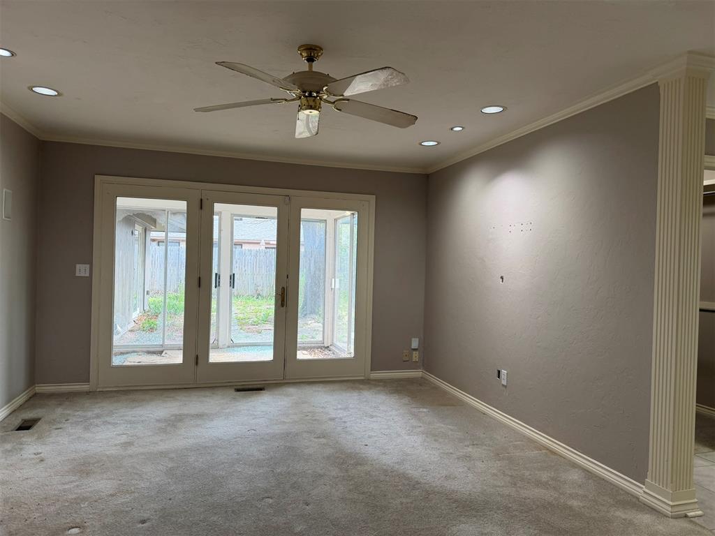 3704 Nw 69th Street Property Photo 10