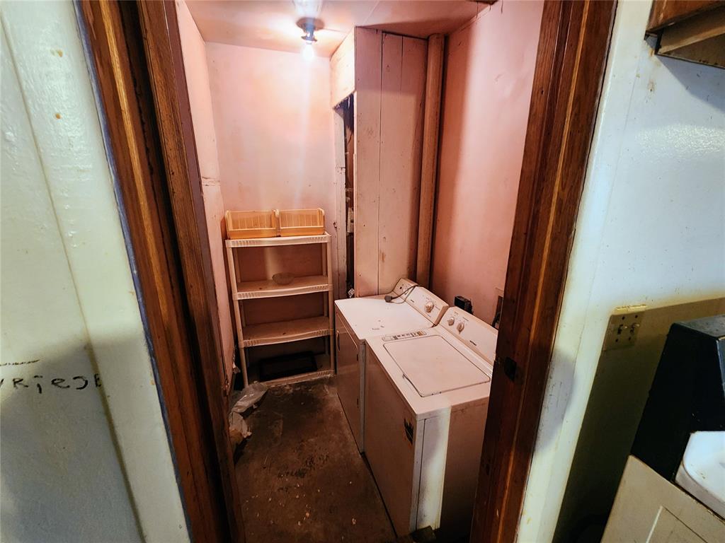 612 W Georgia Avenue Property Photo 5