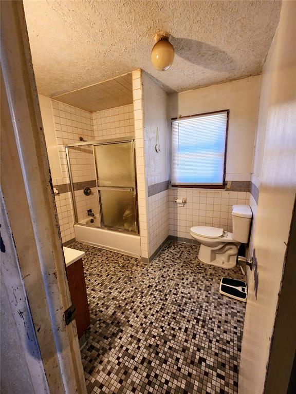 612 W Georgia Avenue Property Photo 8