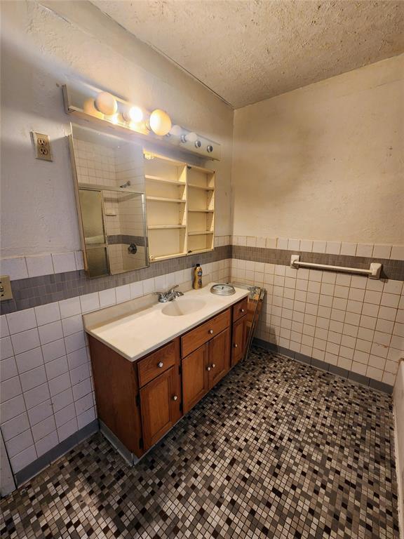 612 W Georgia Avenue Property Photo 9