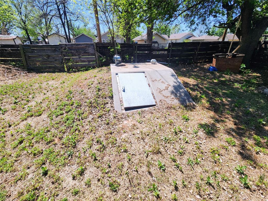 612 W Georgia Avenue Property Photo 13