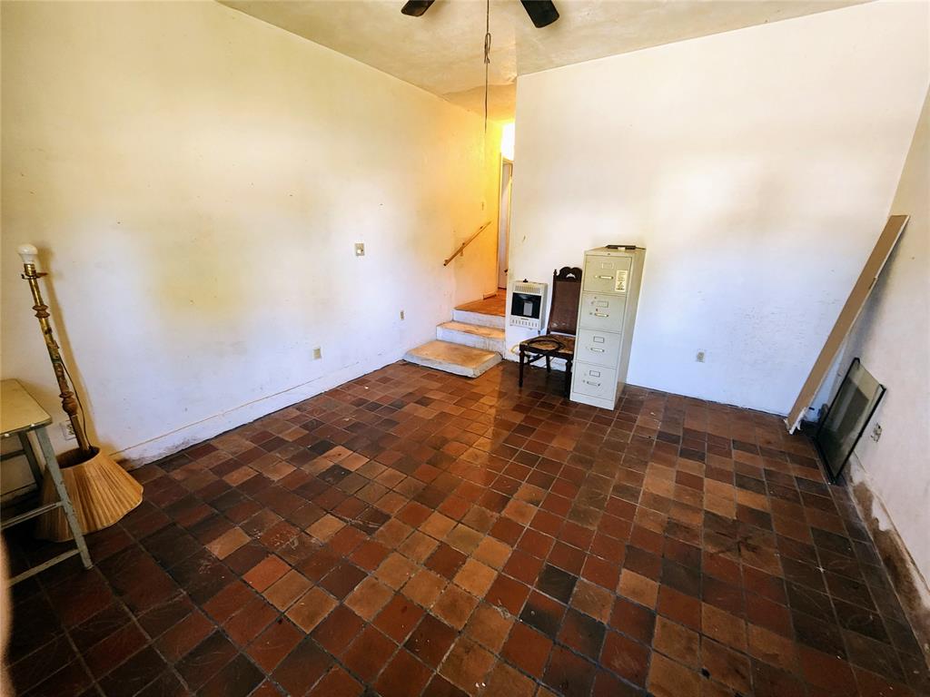 612 W Georgia Avenue Property Photo 15