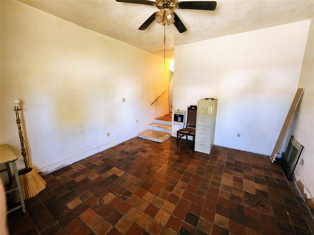 612 W Georgia Avenue Property Photo 16