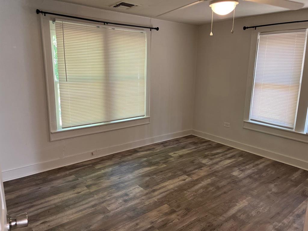 2912 N Independence Avenue Property Photo 6