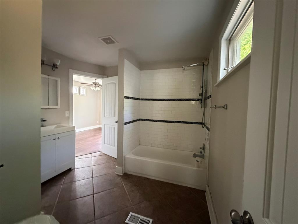 1441 Nw 42nd Street Property Photo 8