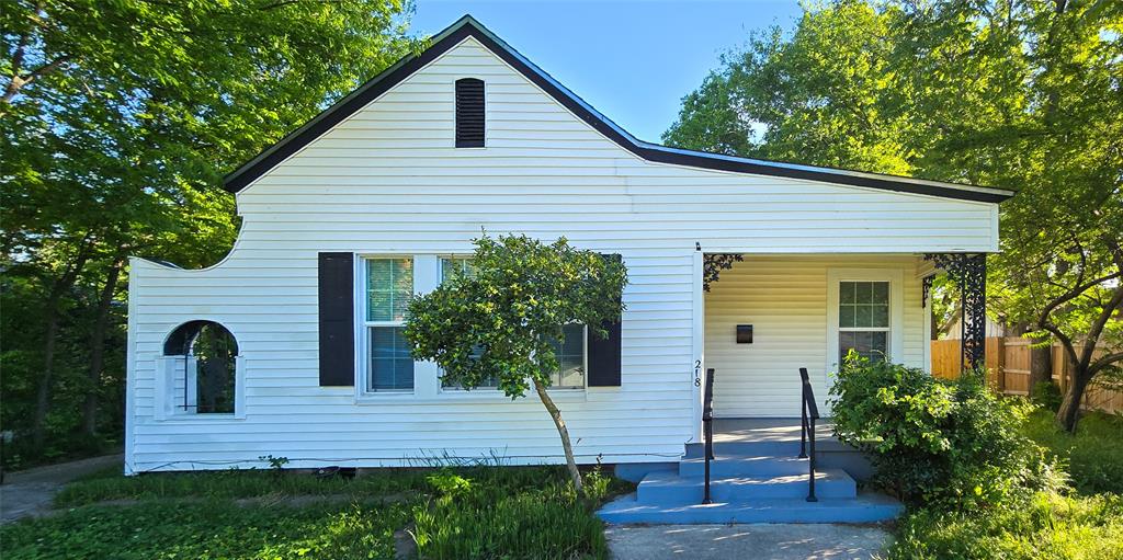 218 Nw 5th Avenue Property Photo 1