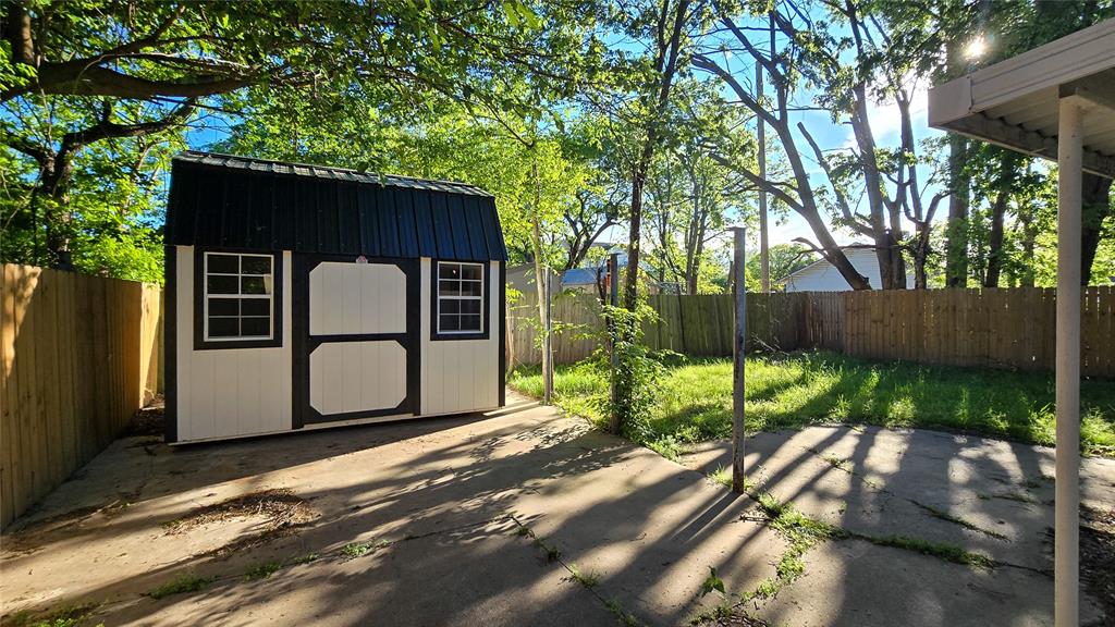 218 Nw 5th Avenue Property Photo 5