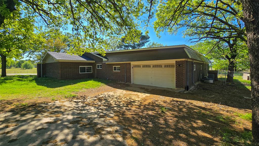 3452 Lindale Road Property Photo 4