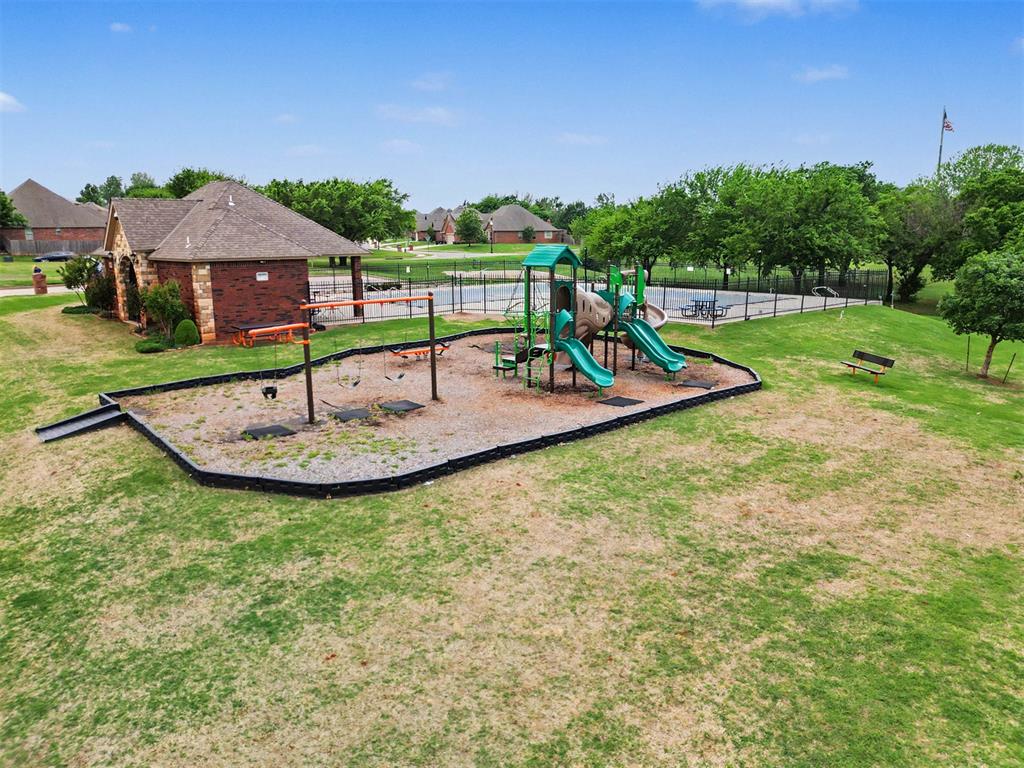 609 S Texoma Drive Property Photo 38