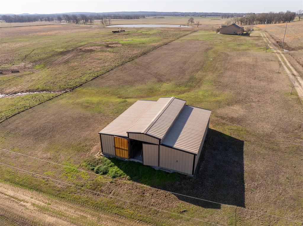 409748 E 1160 Road Property Photo 2