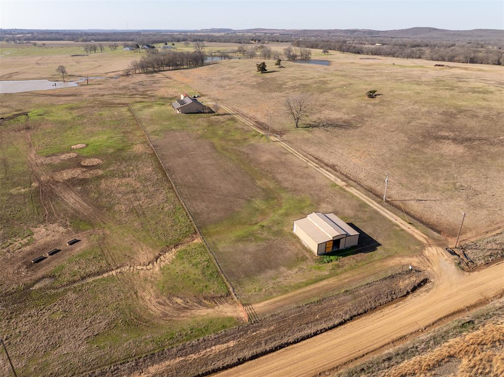 409748 E 1160 Road Property Photo 6