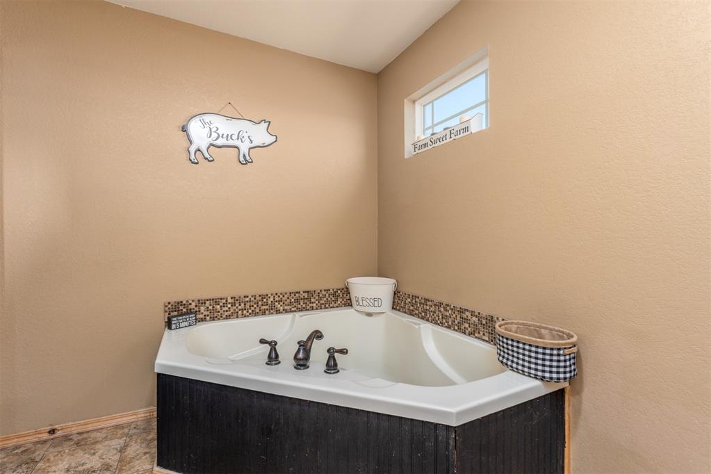 409748 E 1160 Road Property Photo 31