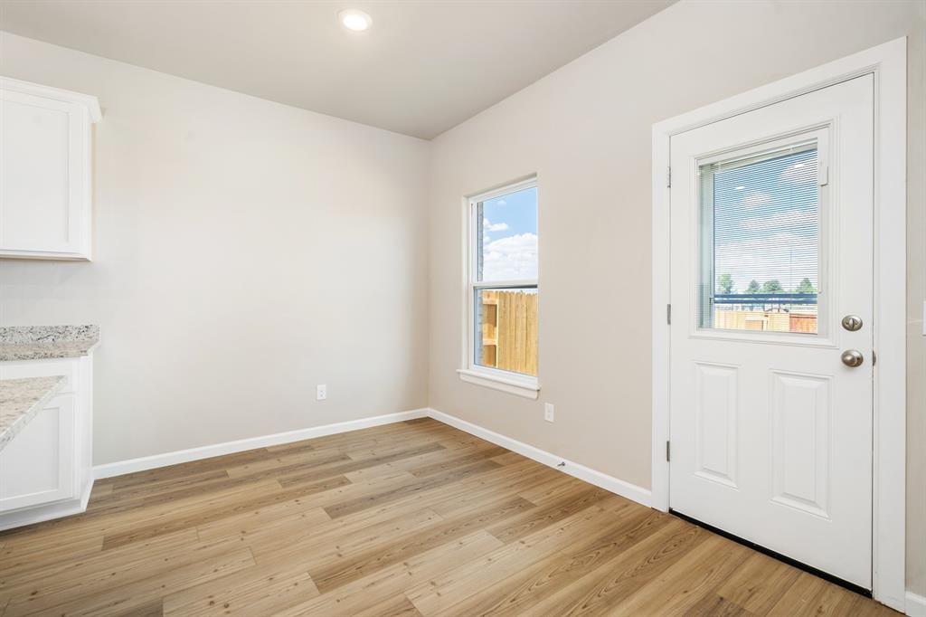 5437 Bayler Drive Property Photo 4
