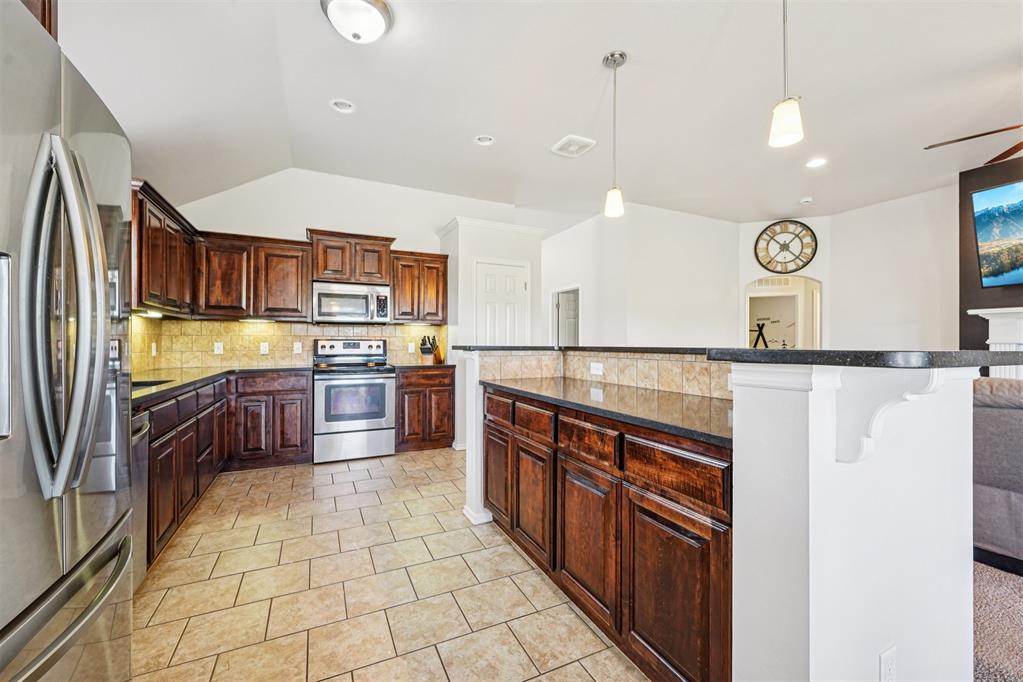 12607 Se 18th Street Property Photo 11