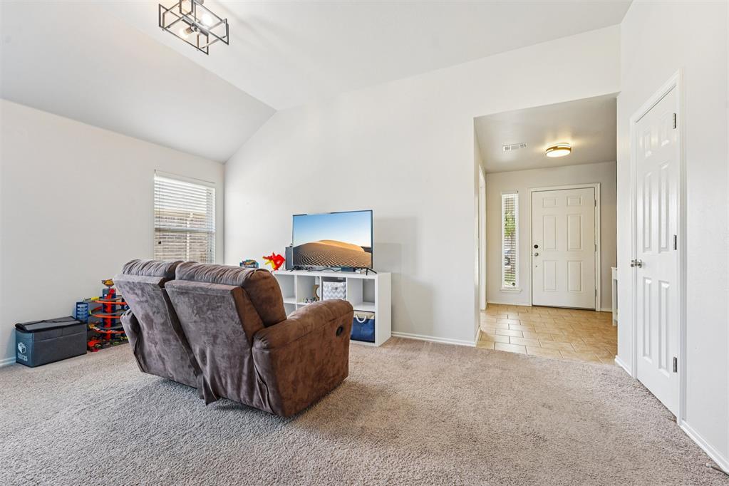 12607 Se 18th Street Property Photo 15