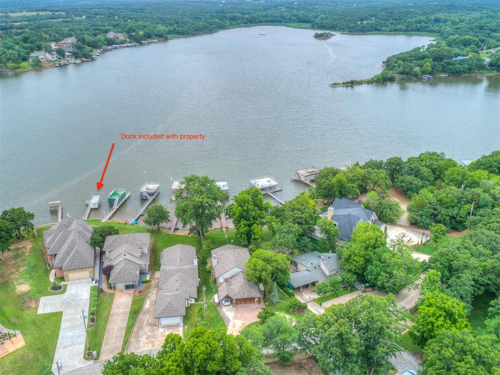 7 W Shore Drive Property Photo 4