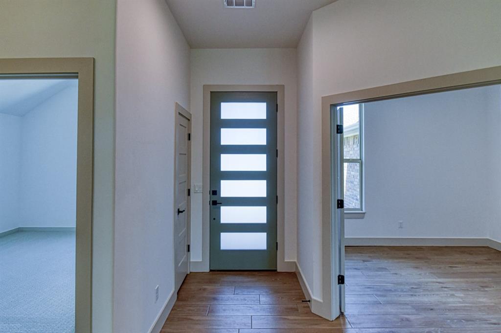 412 Egret Lane Property Photo 6