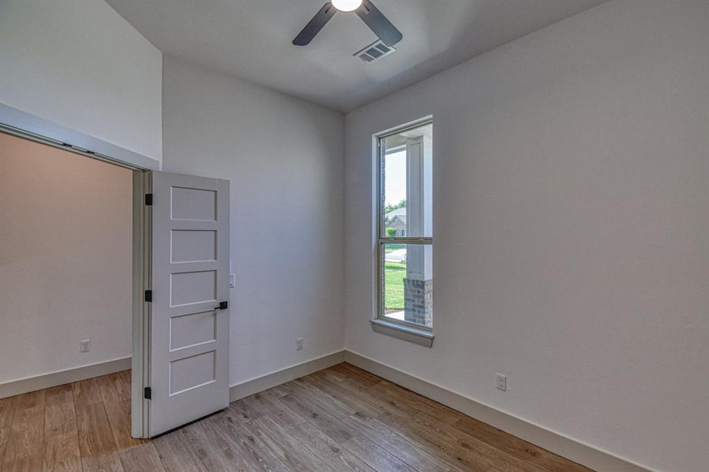412 Egret Lane Property Photo 8