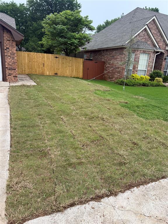 716 Landsdowne Drive Property Photo 2